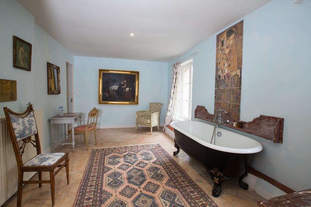 Chateau De La Madeleine Bed & Breakfast Pressagny l'Orgueilleux Exterior photo
