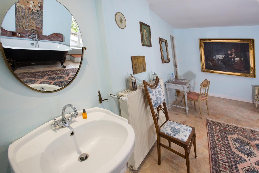 Chateau De La Madeleine Bed & Breakfast Pressagny l'Orgueilleux Exterior photo